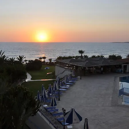 酒店 Helios Bay And 3*