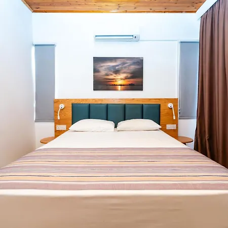 Helios Bay And Ξενοδοχείο 3*