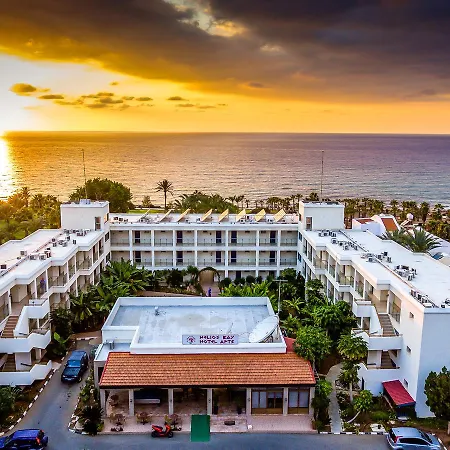 Helios Bay And 酒店