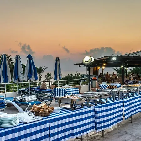 Helios Bay And 酒店 3*