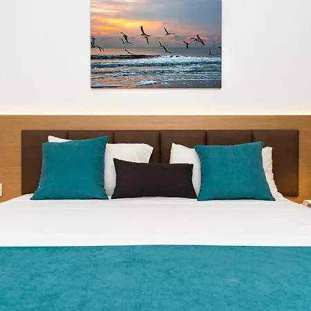 Helios Bay And 酒店 Klorakas